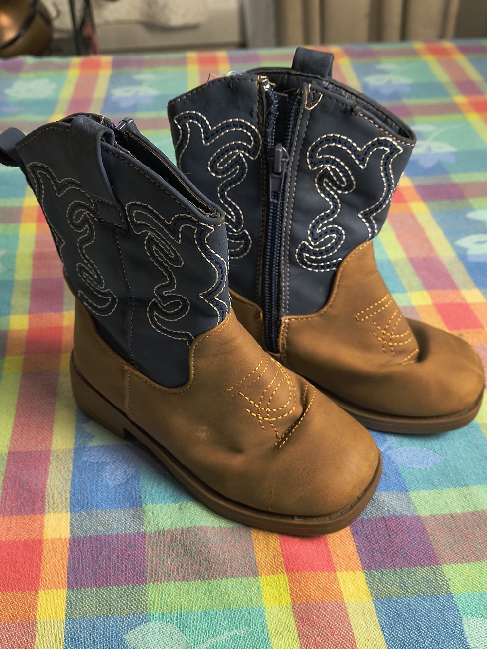 Toddler size 8 navy blue and brown cowboy cowgirl boots
